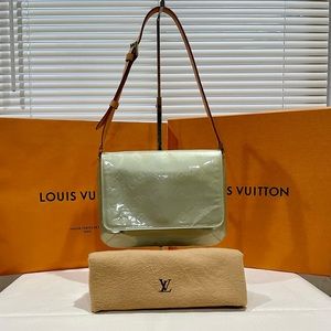 LOUIS VUITTON THOMPSON STREET MONOGRAM SHOULDER BAG ⭐️♥️👜